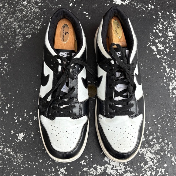 Nike Dunk low Men Monochrome Athletic Shoes size 12 - Picture 4 of 9